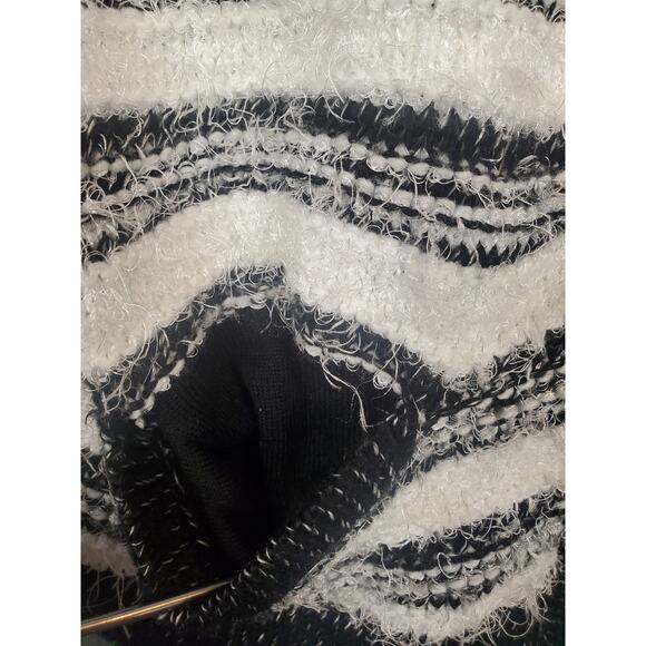 Calvin Klein Women's L Black White Striped Eyelash Open Front Cropped Cardigan - Picture 5 of 7